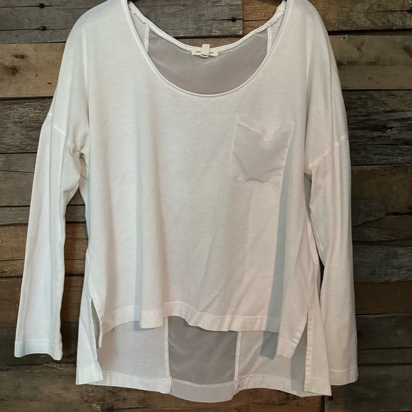 Silent Noise/ Urban Outfitters Small White loose fit Top - Picture 2 of 5